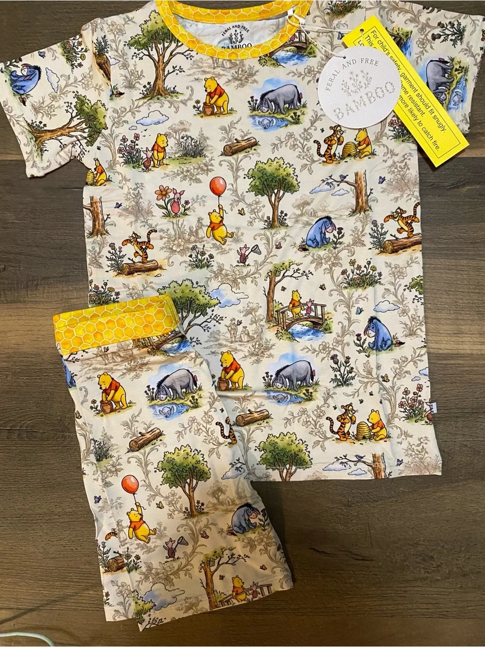 7/8 bamboo short set pjs NWT the cutest honey comb trim!